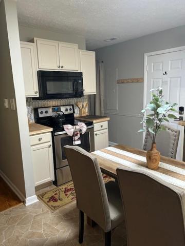 Serene Retreat! 420 Friendly In Designated Area, 3 Minutes To Downtown 리치먼드 외부 사진